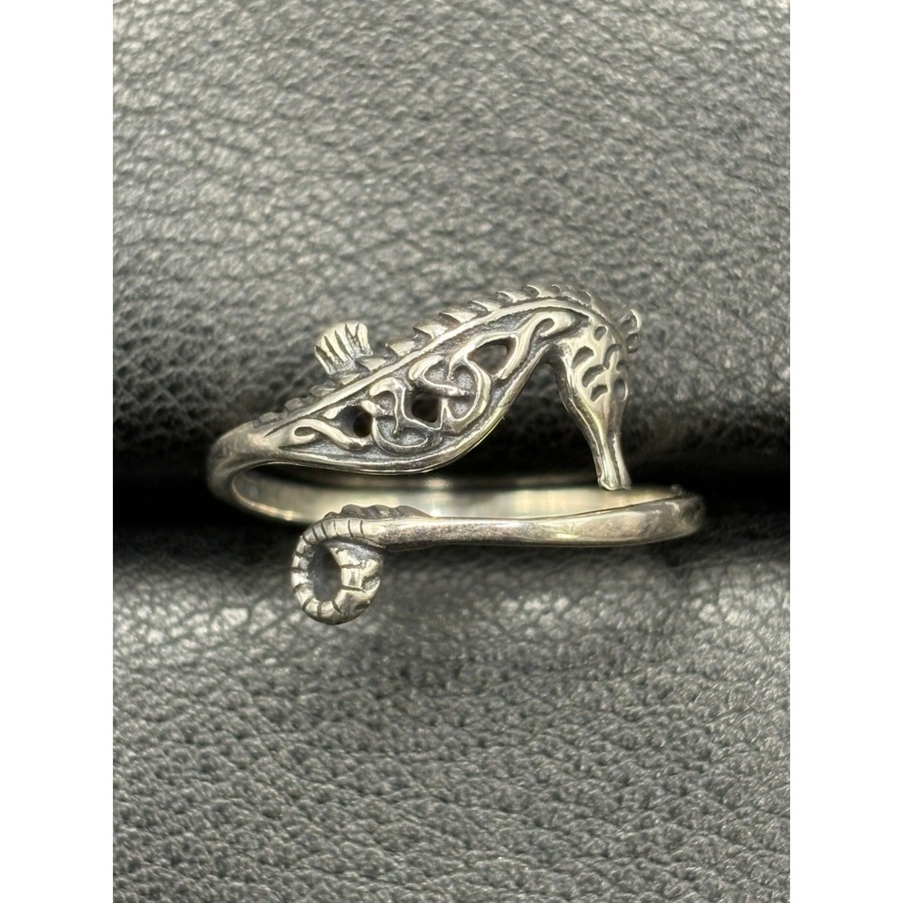 New Condition Sterling Silver Celtic Seahorse Ring Size 7 925 J3